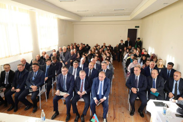 Vətəndaşlarla növbəti səyyar qəbul İsmayıllı şəhər 3 saylı tam orta məktəbdə keçirilib