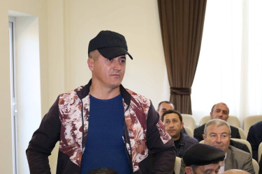 Vətəndaşlarla növbəti səyyar qəbul  İsmayıllı şəhər 4 saylə tam orta məktəbdə keçirilib