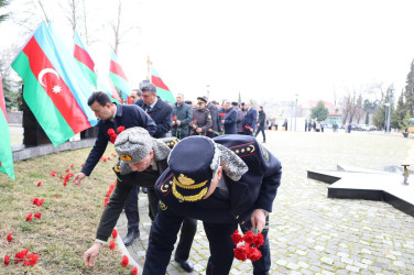 İsmayıllıda Xocalı soyqırımının 34-cü ildönümü ilə əlaqədar “Soyqırım abidəsi”i ziyarət olunub