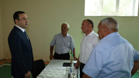 Vətəndaşlarla növbəti səyyar qəbul Mücü kəndində keçirildi