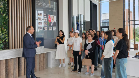 DOST İnklüziv İnkişaf və Yaradıcılıq Mərkəzinin “DOST Evi” filialına infotur təşkil edilib