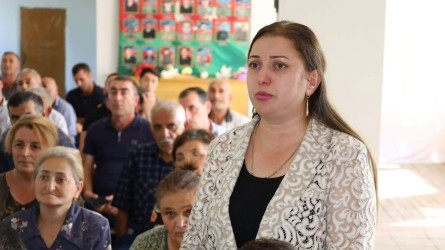 Vətəndaşlarla növbəti səyyar qəbul Topçu kəndində keçirildi