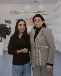 Azərbaycan Respublikasının Prezidenti İlham Əliyev və Azərbaycanın Birinci vitse-prezidenti Mehriban xanım Əliyeva tərəfindən 2021-ci ilin noyabr ayında açılışı həyata keçirilmiş İsmayıllı Uşaq və Ailələrə Dəstək Mərkəzinin müasir binasında aprelin 25-də növbəti əlamətdar tədbir baş tutub