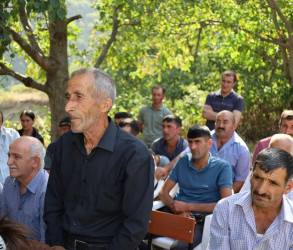 Vətəndaşlarla növbəti səyyar qəbul  rayonun Köhnədaxar kəndində keçirilib