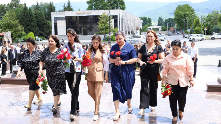 17 İyun – Tibb İşçilərinin Peşə Bayramı Günüdür