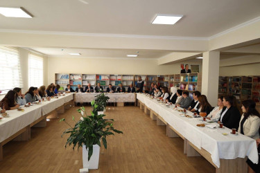 İsmayıllı şəhər 6 saylı tam orta məktəbinin kollektivi ilə görüş keçirilib