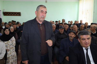 Vətəndaşlarla növbəti səyyar qəbul Diyallı kəndində keçirilib