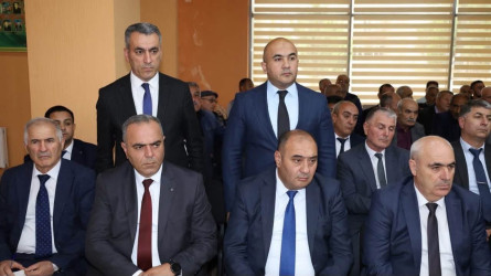 Vətəndaşlarla növbəti səyyar qəbul rayonun Olimpiya İdman Kompleksində keçirildi