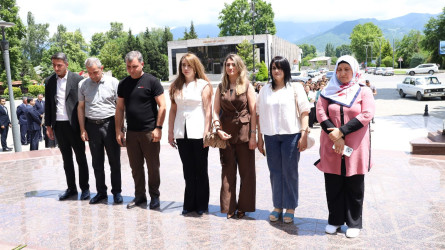 17 İyun – Tibb İşçilərinin Peşə Bayramı Günüdür