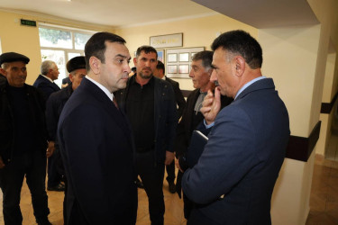 Vətəndaşlarla növbəti səyyar qəbul İsmayıllı şəhər 3 saylı tam orta məktəbdə keçirilib