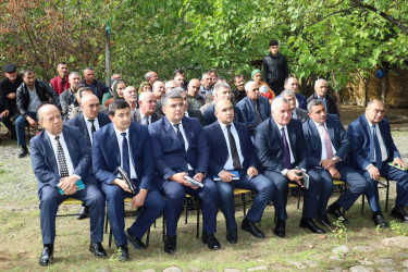 Vətəndaşlarla növbəti səyyar qəbul  rayonun Enişdibi kəndində keçirilib