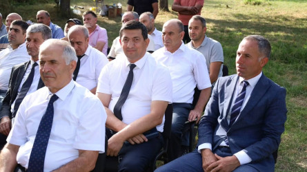 Vətəndaşlarla növbəti səyyar qəbul Həftəsov kəndində keçirildi