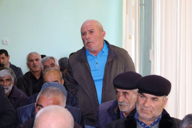 Vətəndaşlarla növbəti səyyar qəbul Diyallı kəndində keçirilib