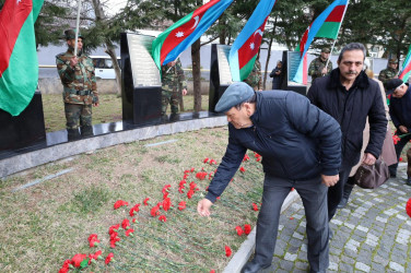 İsmayıllıda Xocalı soyqırımının 34-cü ildönümü ilə əlaqədar “Soyqırım abidəsi”i ziyarət olunub