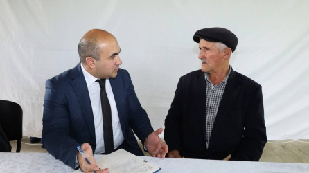 Vətəndaşlarla növbəti səyyar qəbul Bəhliyan kəndində keçirilib
