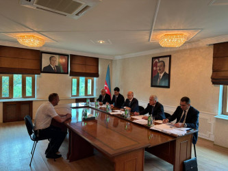 Energetika naziri Pərviz Şahbazov İsmayıllı rayon Heydər Əliyev Mərkəzində vətəndaşları qəbul edib