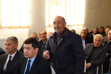 Vətəndaşlarla növbəti səyyar qəbul İsmayıllı şəhər 3 saylı tam orta məktəbdə keçirilib