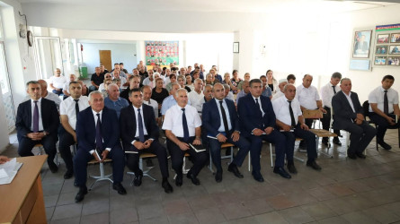 Vətəndaşlarla növbəti səyyar qəbul Topçu kəndində keçirildi