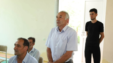 Vətəndaşlarla növbəti səyyar qəbul Mücü kəndində keçirildi