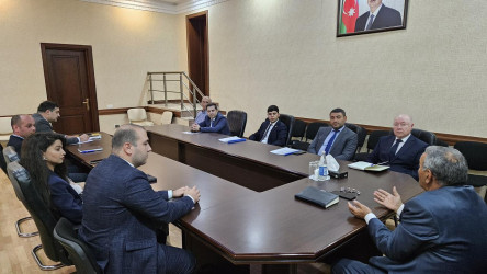 Kiçik və Orta Biznesin İnkişafı Agentliyinin təşkilatçılığı ilə İsmayıllı rayonunda turizm sahəsində mövcud imkanlar, çətinliklər və perspektivlər mövzusunda sahibkarlıq subyektləri ilə görüş keçirilib.