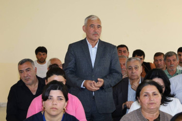 Vətəndaşlarla növbəti səyyar qəbul Aşıqbayramlı kəndində keçirilib