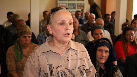 Vətəndaşlarla növbəti səyyar qəbul Əhən kəndində keçirildi