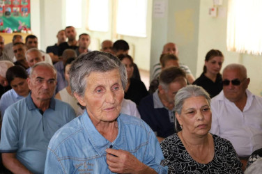 Vətəndaşlarla növbəti səyyar qəbul  rayonun Topçu kəndində keçirilib