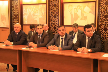 Azərbaycan Respublikasının Prezidenti, YAP sədri cənab İlham Əliyevin partiyanın VIII Qurultayındakı nitqindən irəli gələn məsələlərlə bağlı müşavirə keçirilib