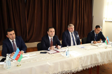 Vətəndaşlarla növbəti səyyar qəbul İsmayıllı şəhər 3 saylı tam orta məktəbdə keçirilib