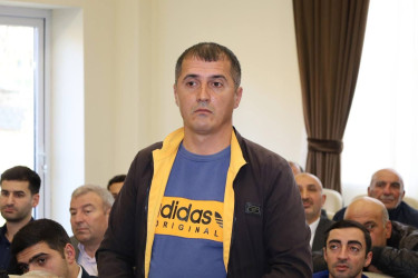 Vətəndaşlarla növbəti səyyar qəbul  İsmayıllı şəhər 4 saylə tam orta məktəbdə keçirilib