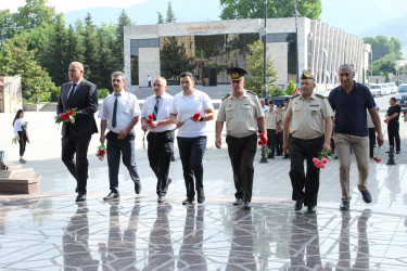 “Şahin” hərbi idman oyununun Mingəçevir şəhərində keçiriləcək final mərhələsində iştirak etmək üçün İsmayıllı komandasının 14 iyun 2023-cü il tarixdə Mərkəzi Meydandan yola salınma mərasimi təşkil edilib