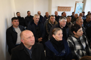Vətəndaşlarla növbəti səyyar qəbul Qalacıq kəndində keçirilib