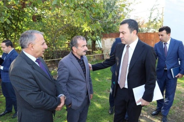 Vətəndaşlarla növbəti səyyar qəbul Zeyvə kəndində keçirilib