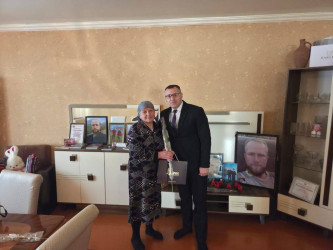 Şəhid ailələri ziyarət olunub