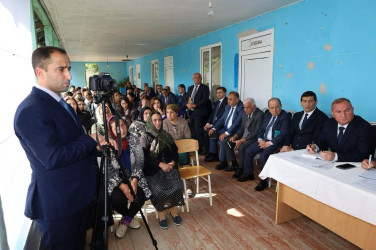 Vətəndaşlarla növbəti səyyar qəbul rayonun Gəndov kəndində keçirilib