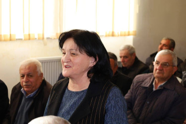 Vətəndaşlarla növbəti səyyar qəbul İsmayıllı şəhər 3 saylı tam orta məktəbdə keçirilib