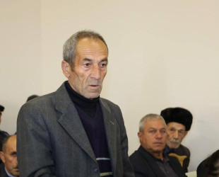 Vətəndaşlarla növbəti səyyar qəbul Gəraybəyli kəndində keçirilib