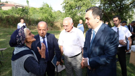 Vətəndaşlarla növbəti səyyar qəbul Həftəsov kəndində keçirildi