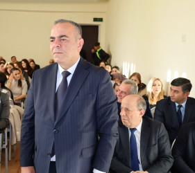 Vətəndaşlarla növbəti səyyar qəbul İsmayıllı şəhər 3 saylı tam orta məktəbdə keçirilib