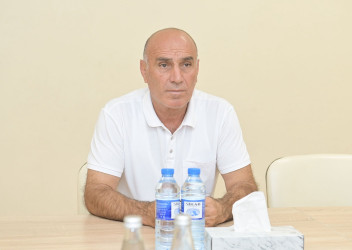 Elm və təhsil naziri Emin Əmrullayev İsmayıllı şəhərində sakinlərin müraciətlərini dinləyib.