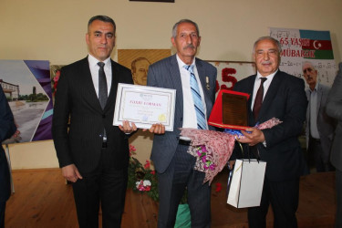 Şəhid Zaman Qarayevin adını daşıyan Qalınçaq kənd tam orta məktəbinin 100 illik yubileyi keçirilib