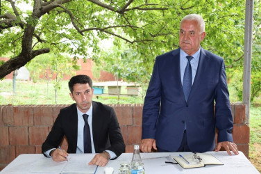 Vətəndaşlarla növbəti səyyar qəbul Bəhliyan kəndində keçirilib