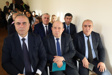 Vətəndaşlarla növbəti səyyar qəbul İsmayıllı şəhər 3 saylı tam orta məktəbdə keçirilib