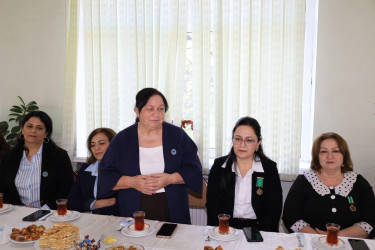 Rayon rəhbəri 1 nömrəli məktəbin kollektivi ilə görüş keçirib