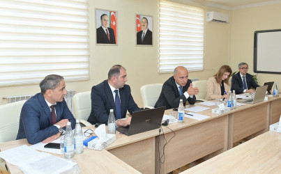 Elm və təhsil naziri Emin Əmrullayev İsmayıllı şəhərində sakinlərin müraciətlərini dinləyib.