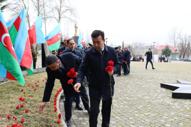 İsmayıllıda Xocalı soyqırımının 34-cü ildönümü ilə əlaqədar “Soyqırım abidəsi”i ziyarət olunub