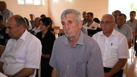 Vətəndaşlarla növbəti səyyar qəbul Müdri kəndində keçirildi