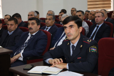 İsmayıllı rayon Polis Şöbəsində şöbə rəhbərliyi tərəfindən rayonda yerləşən tam və ümumi orta məktəblərinin, İsmayıllı Humanitar və Texnologiya Kolleci, Peşə Tədris Mərkəzinin rəhbər heyəti ilə görüş keçirilib