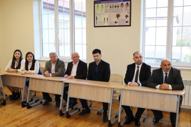 İsmayıllı Rayon İcra Hakimiyyətinin başçısı Nahid Bağırov şəhər 4 nömrəli tam orta məktəbin kollektivi ilə görüş keçirib