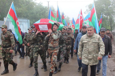 Şəhid Ağayev Ayaz Həbulla oğlu doğulduğu Hacıhətəmli kəndində dəfn olundu